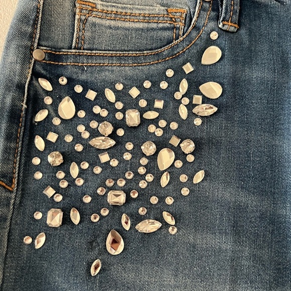 Bold Elements Curvy Skinny blue Jeans with rhinestone accents size 8 NWT - Picture 4 of 11